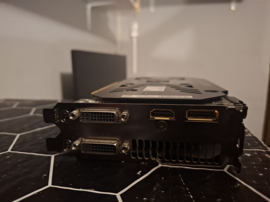 GIGABYTE Radeon R7 370 OC 2GB WINDFORCE - Stan bdb, Pudełko!