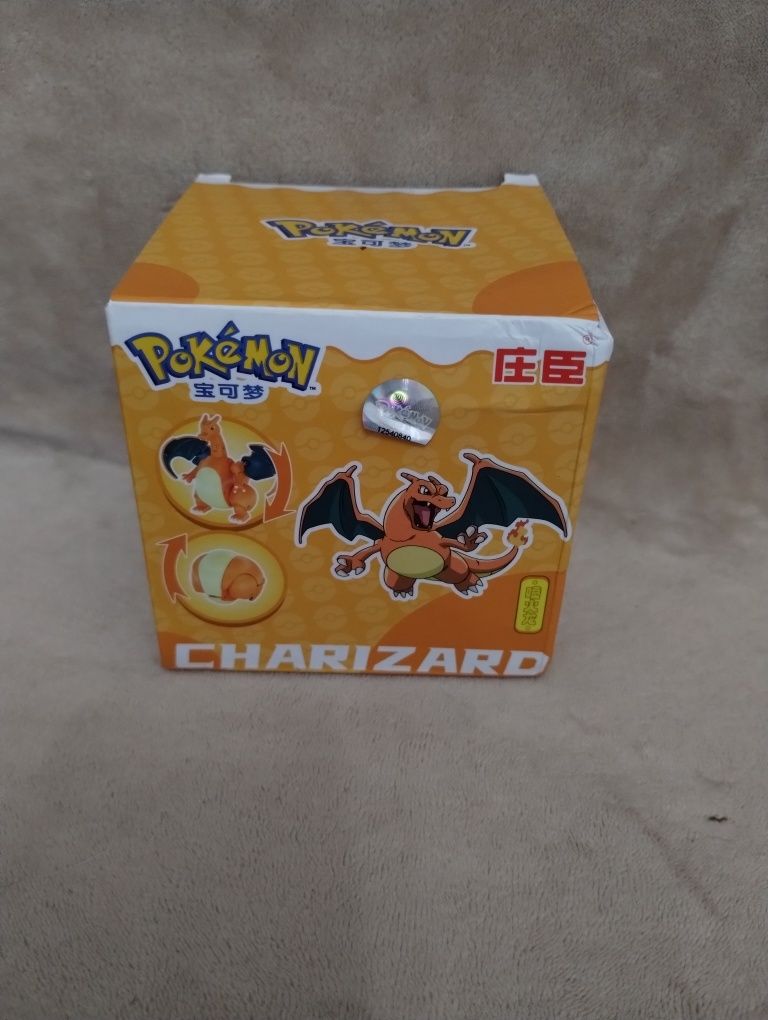 Figurka składana Pokemon Charizard