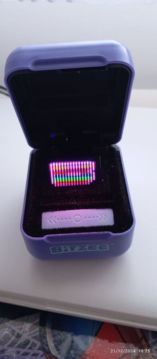 Bitzee usado como novo