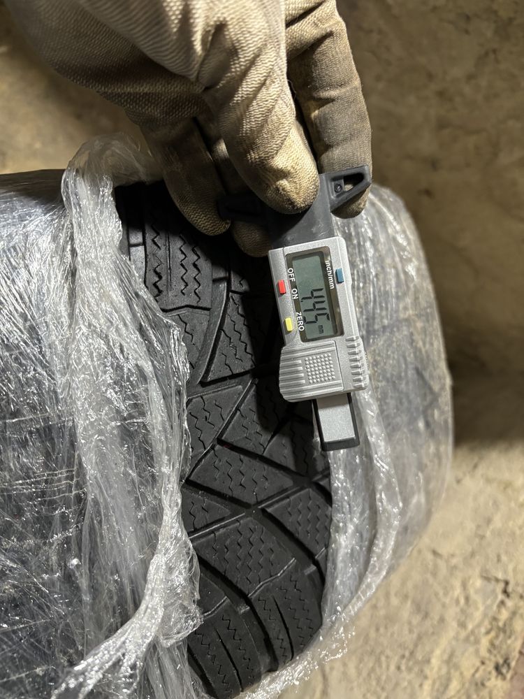 Диски з Шинами,Х5 Е70  R18,стиль  210, шини  зимові Bridgestone