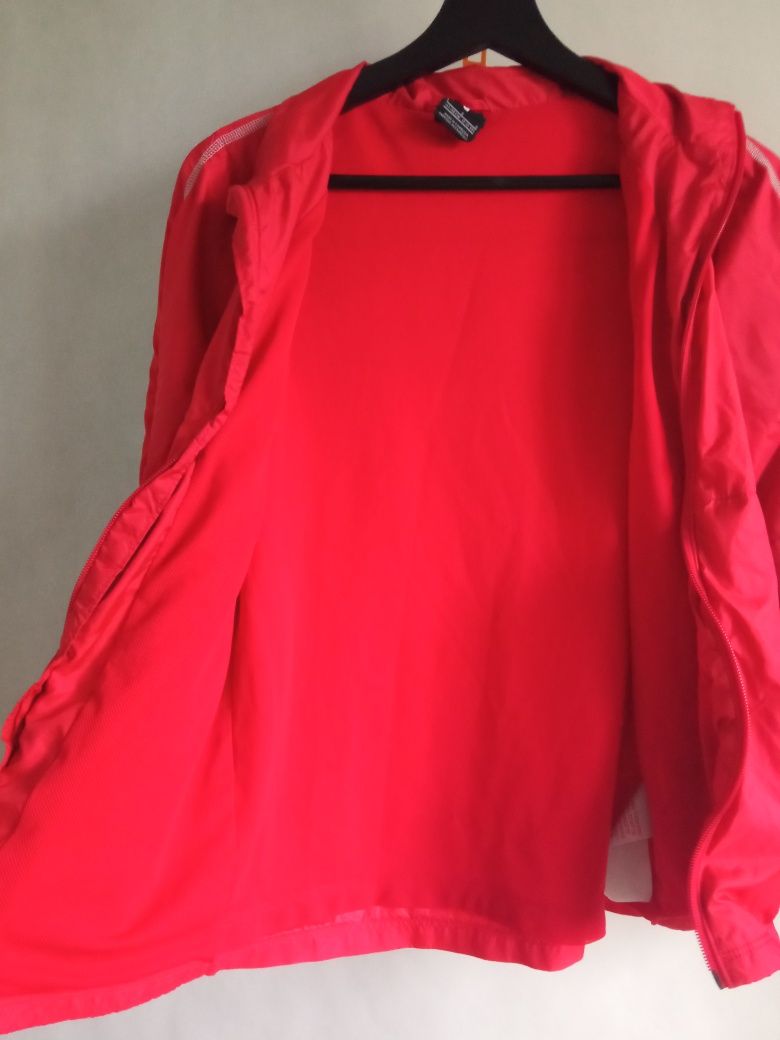 Wiosenna kurtka Nike 152 czerwona sportowa oryginalna wiatrówka bluza