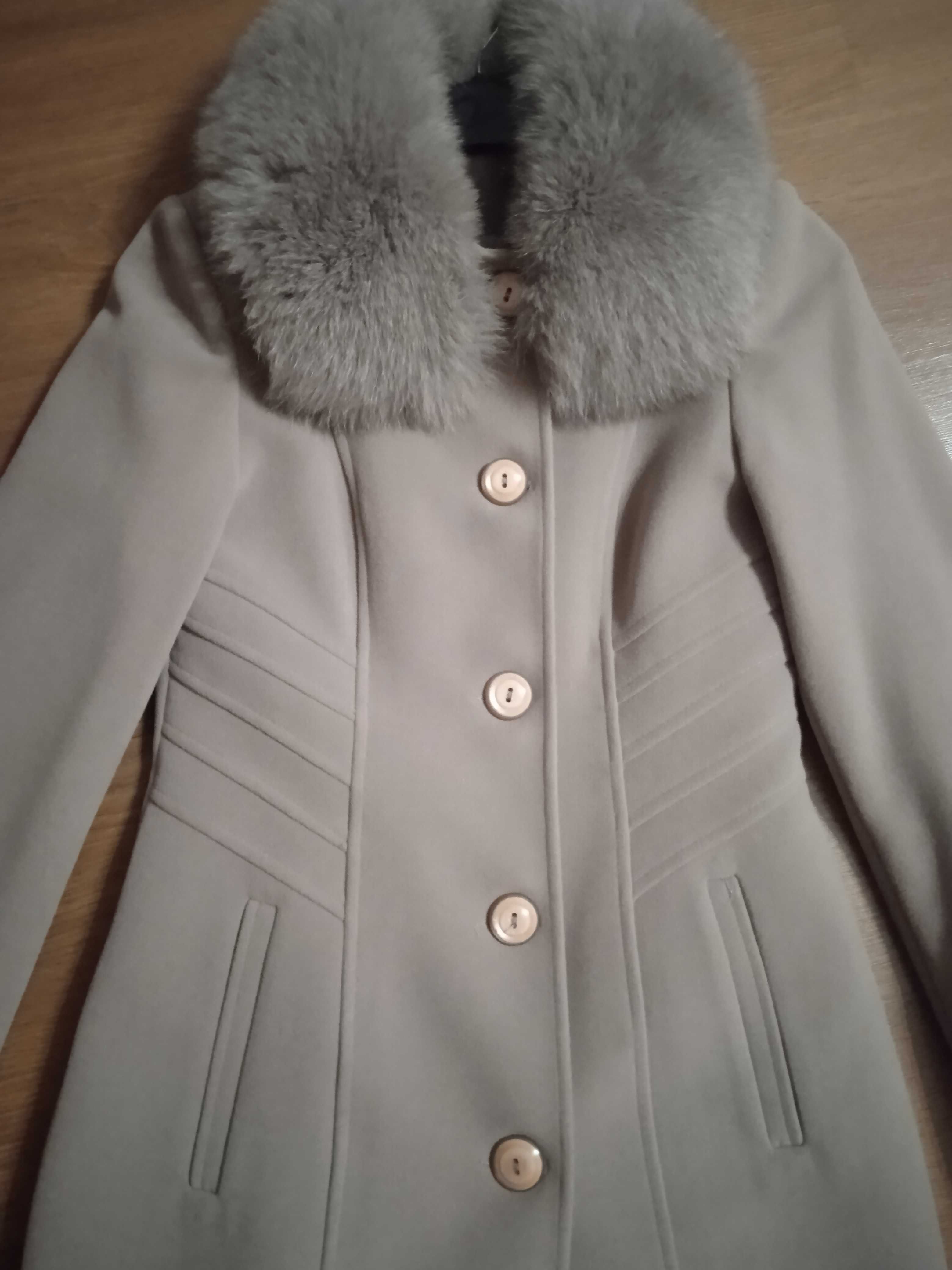 Зимове кашемірове пальто ,розмір 44-46