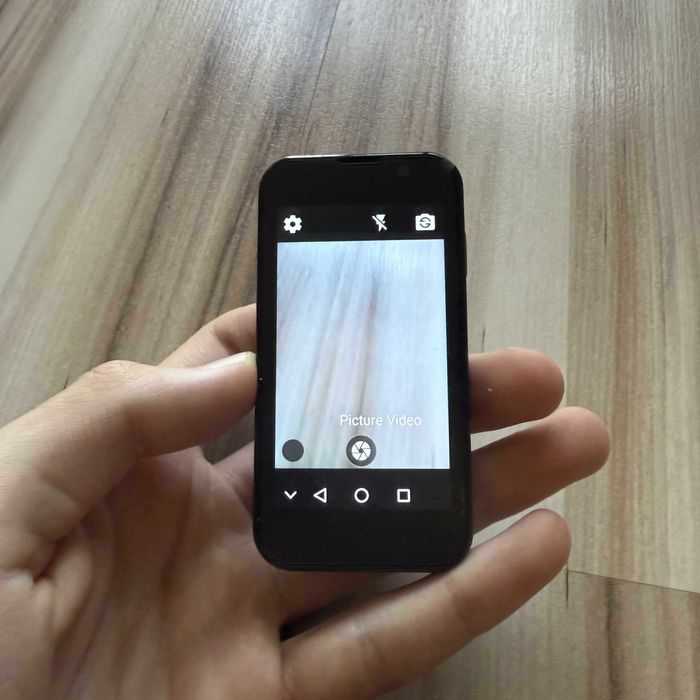 Mini smartfon 16GB + 2GB RAM