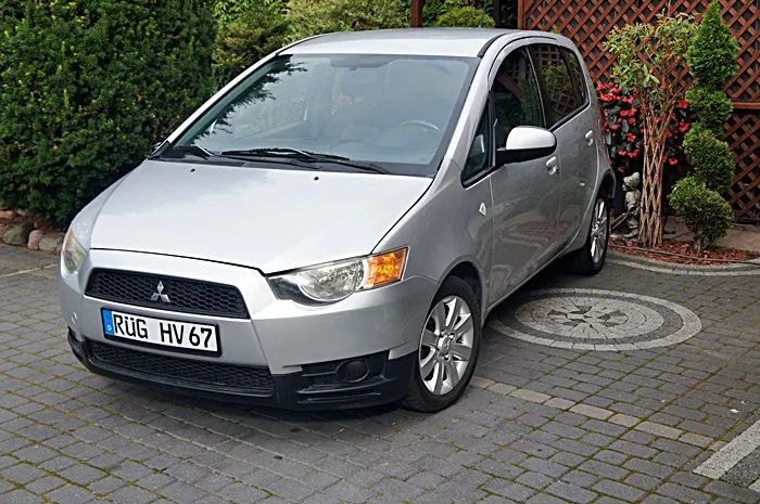 Mitsubishi Colt z niemiec po opłatach  1,3-AUTOMAT  niski przebieg ZADBANY