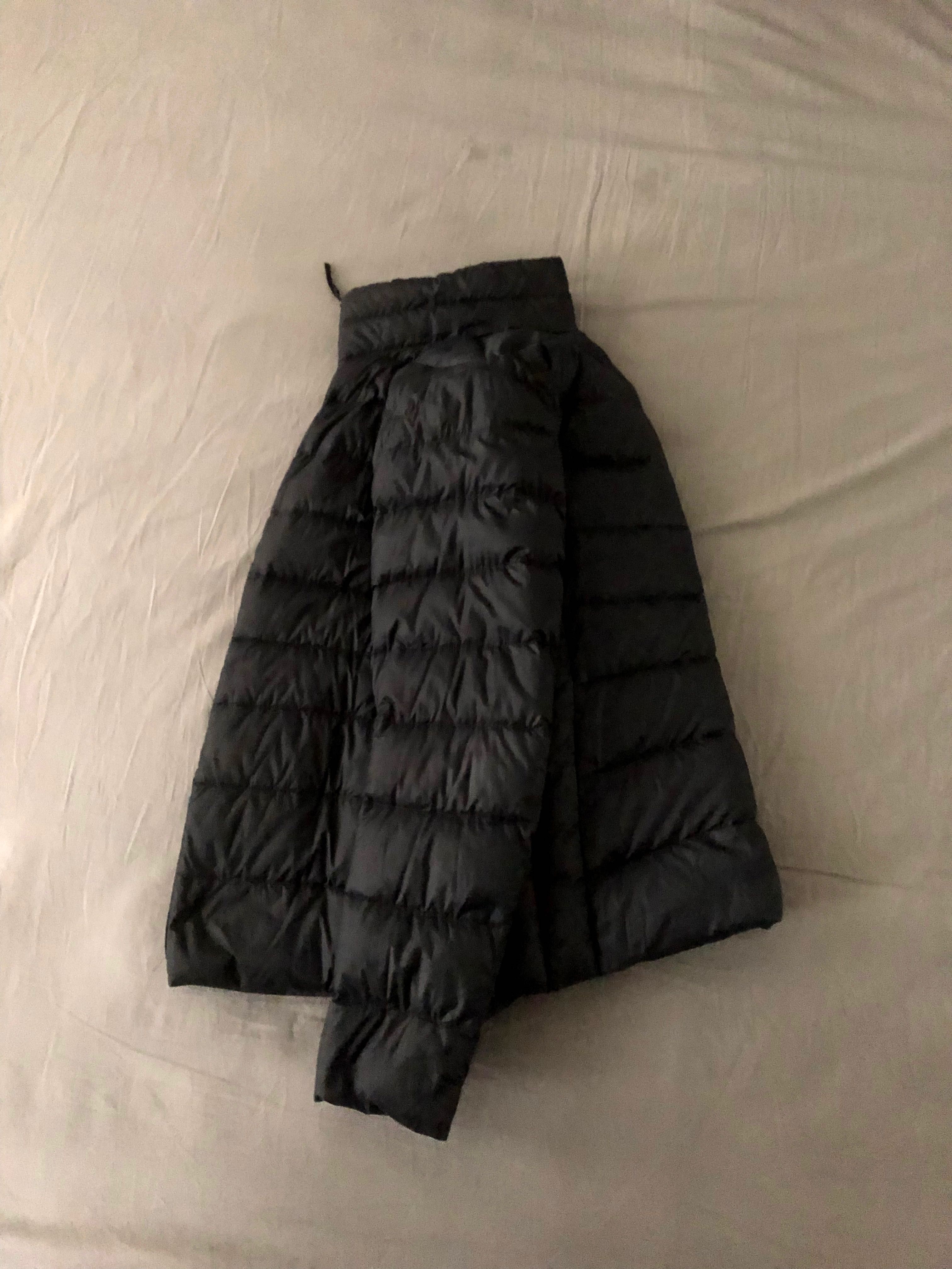 микро пуховик UNI QLO size L Япония