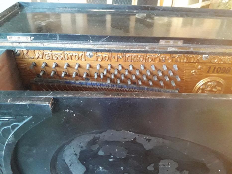 Антикварное немецкое пианино R.Weissbrod