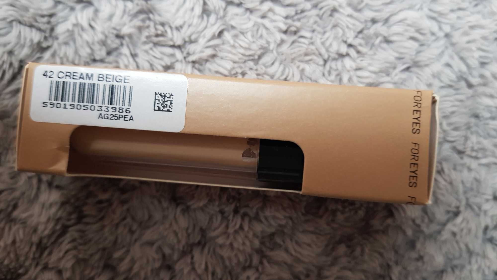Inglot with Komunikatywnie
cień do powiek w kremie 42 beige, 2,5 ml