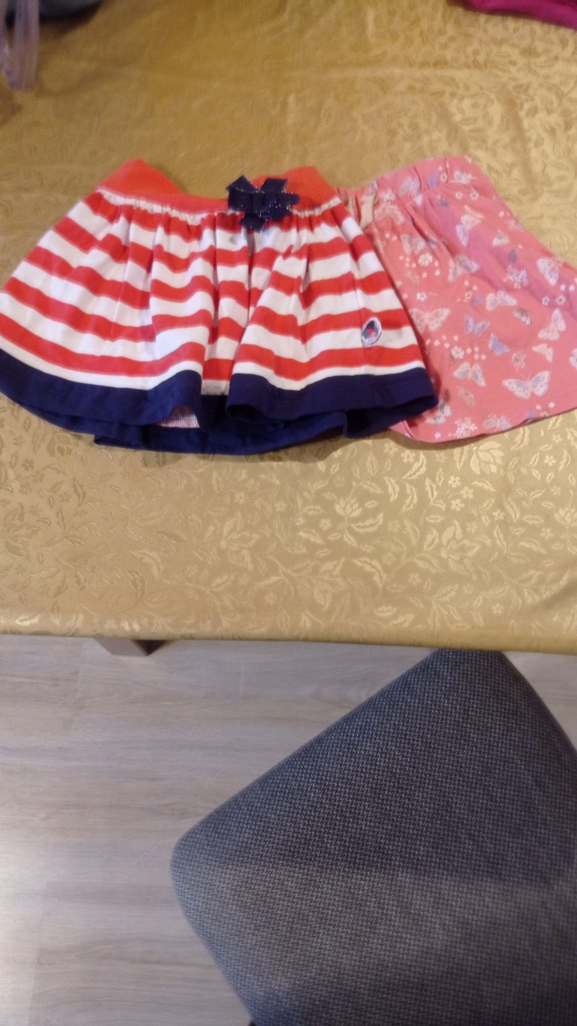 Spódnice rozm. 80, 2 szt, Coccodrillo, socute + gratis spódnica