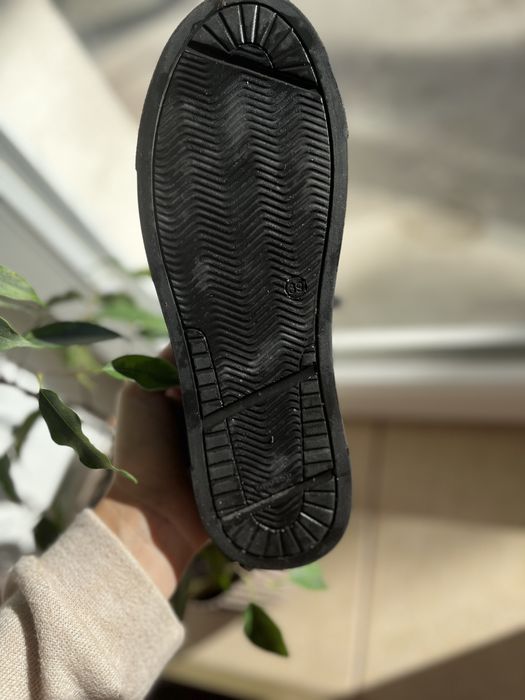 Кеди шкіряні жіночі/кросівки/взуття