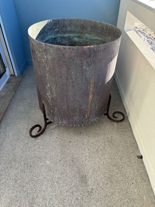 Par de floreiras em cobre