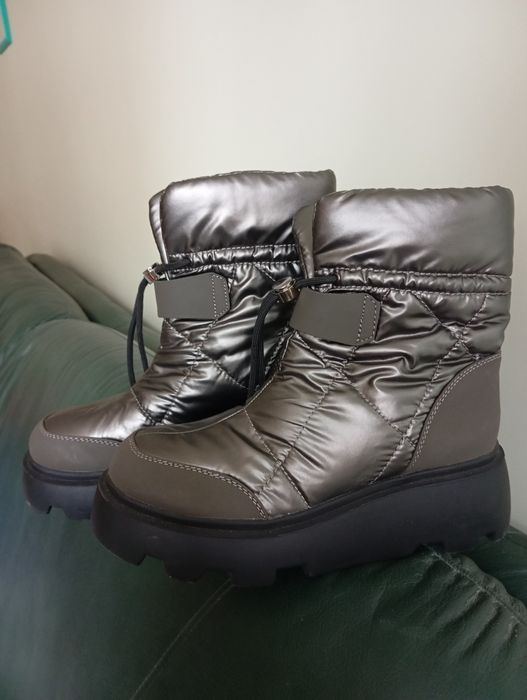 Нові черевики утеплени, потовщена підошва, модні