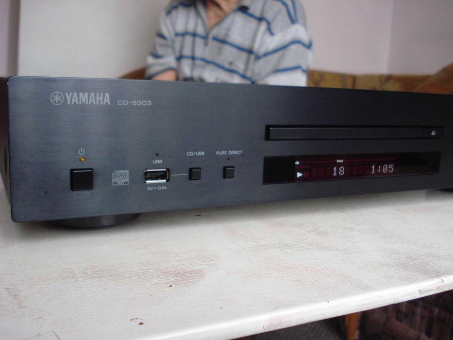 CD-програвач "Yamaha" CD-S303