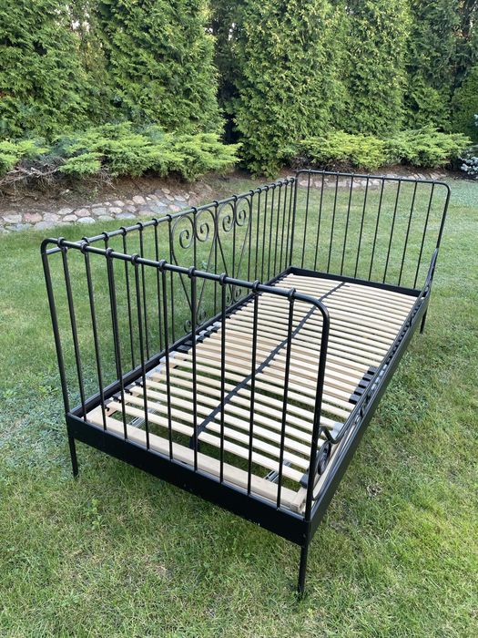 Łóżko Ikea czarne metalowe ze stelażem 90/ 200