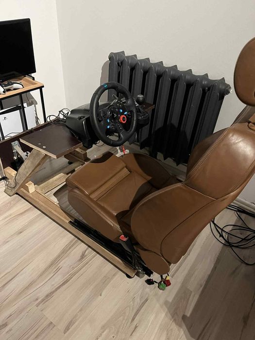 Kierownica Logitech g29 z samorobnym stanowiskem