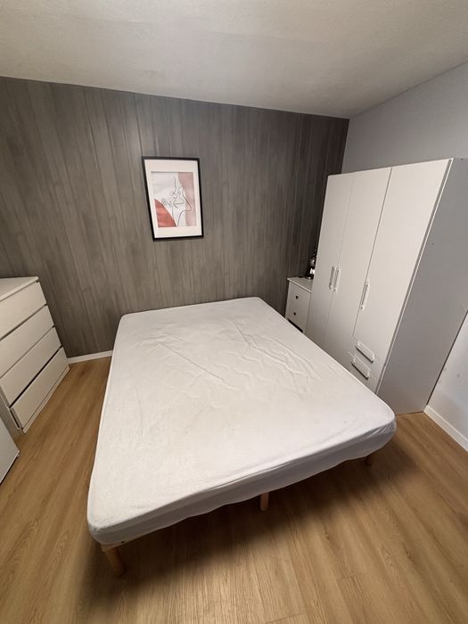 Maia - Quarto espaçoso casal com sala
