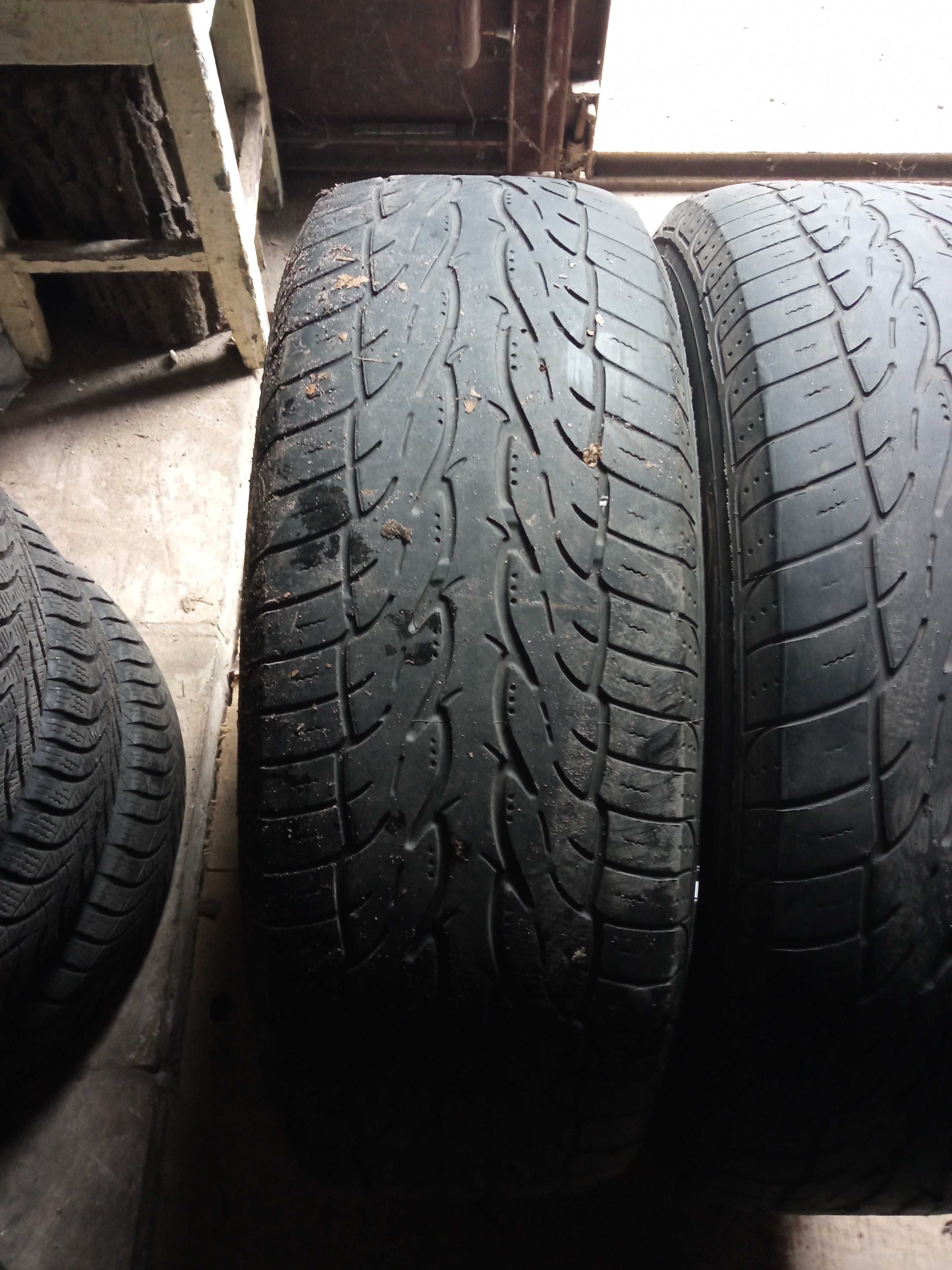 235/65 r17 Toyo Proxes ST II 2 летняя резина лето пара 2600грн