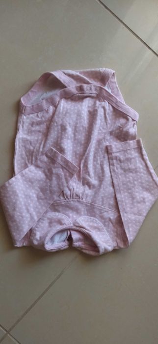 2 Bodys Rosa de Menina lindos tamanho 1-3 e 6-8 meses
