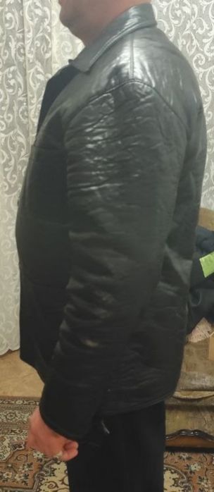 Продам кожаную куртку Versace. Оригинал!!! Эксклюзив !!!