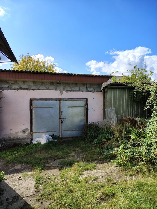 Продається 3-кімнатна квартира площею 55 м² з додатковими перевагами