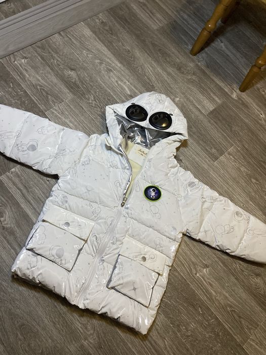 Зимова куртка на хлопчика 5-6 р