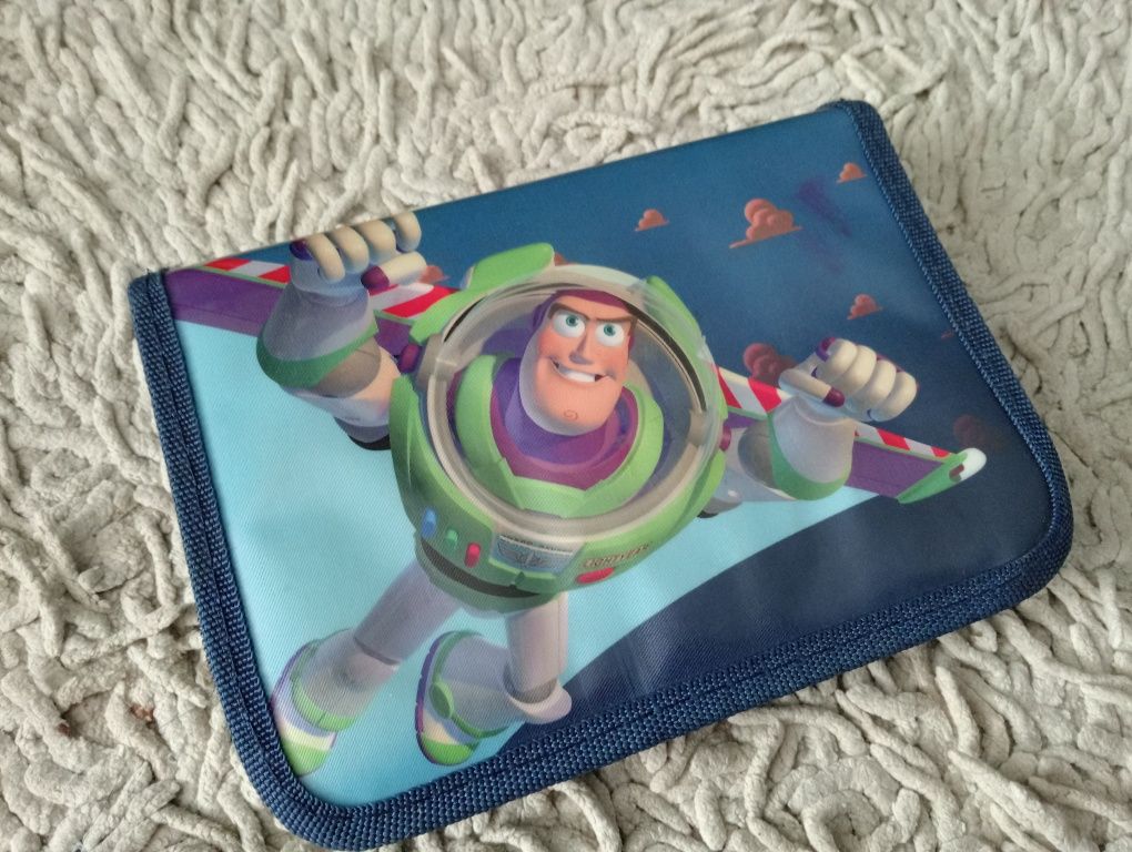 Pojemny piórnik Toy Story.Polecam