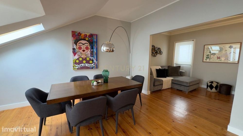 Apartamento T4 Remodelado e com elevador - Avenidas Novas