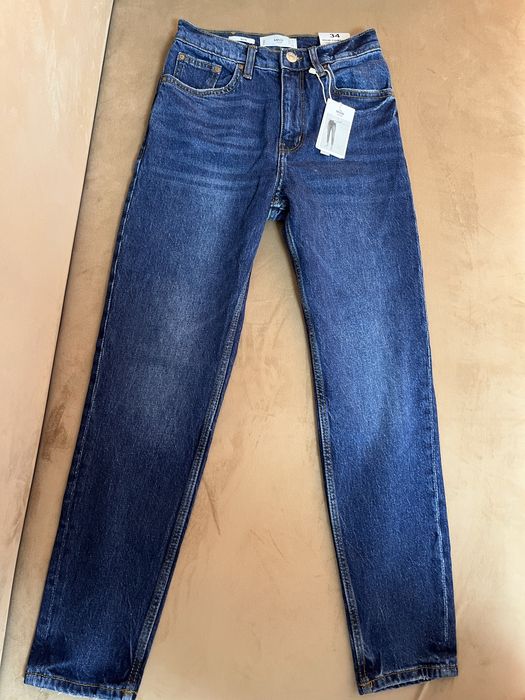 Джинси мом Mango