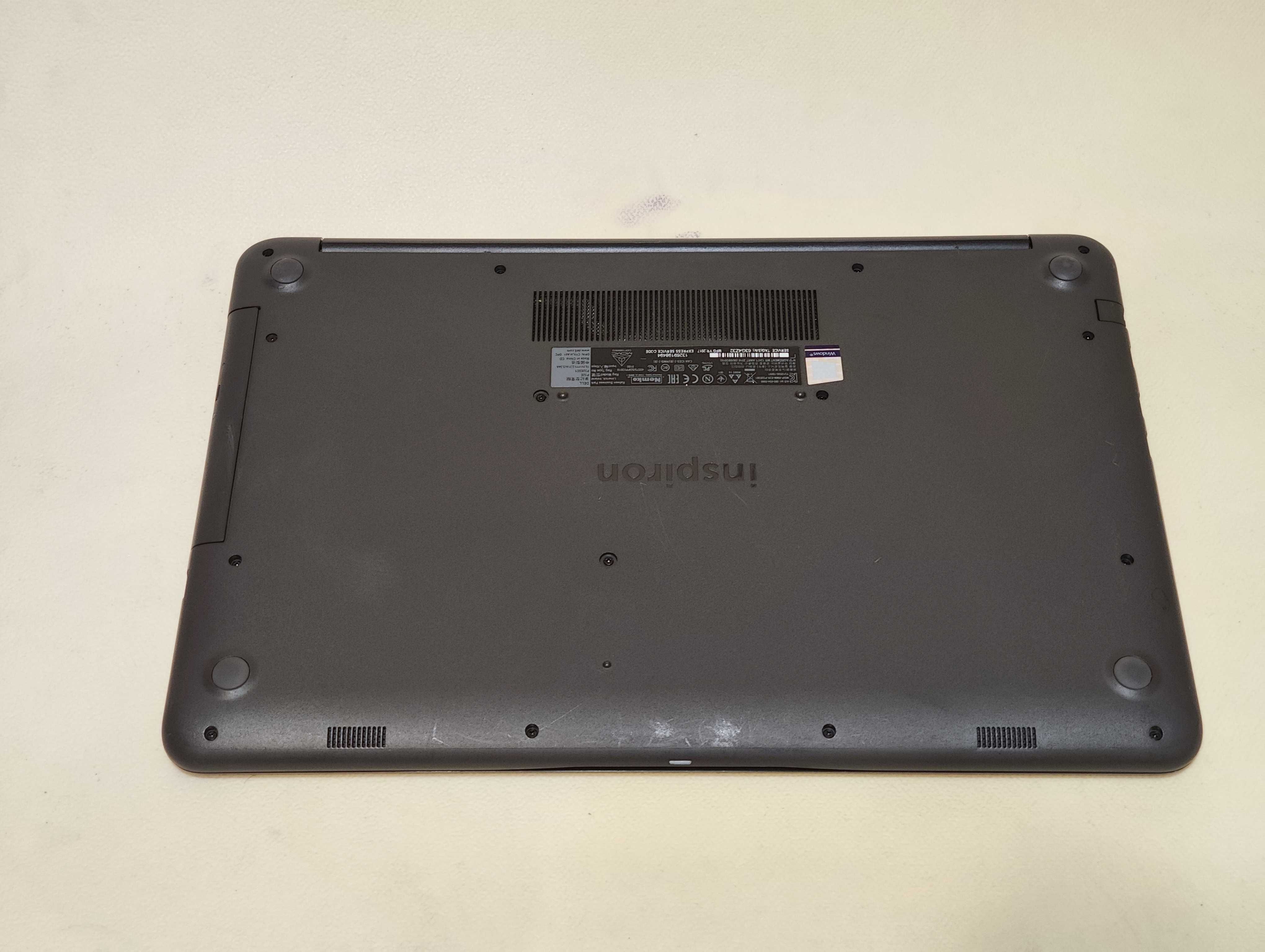 Ноутбук DELL Inspiron 5767 17.3" Core i5-7200U/DDR4 8Gb/SSD