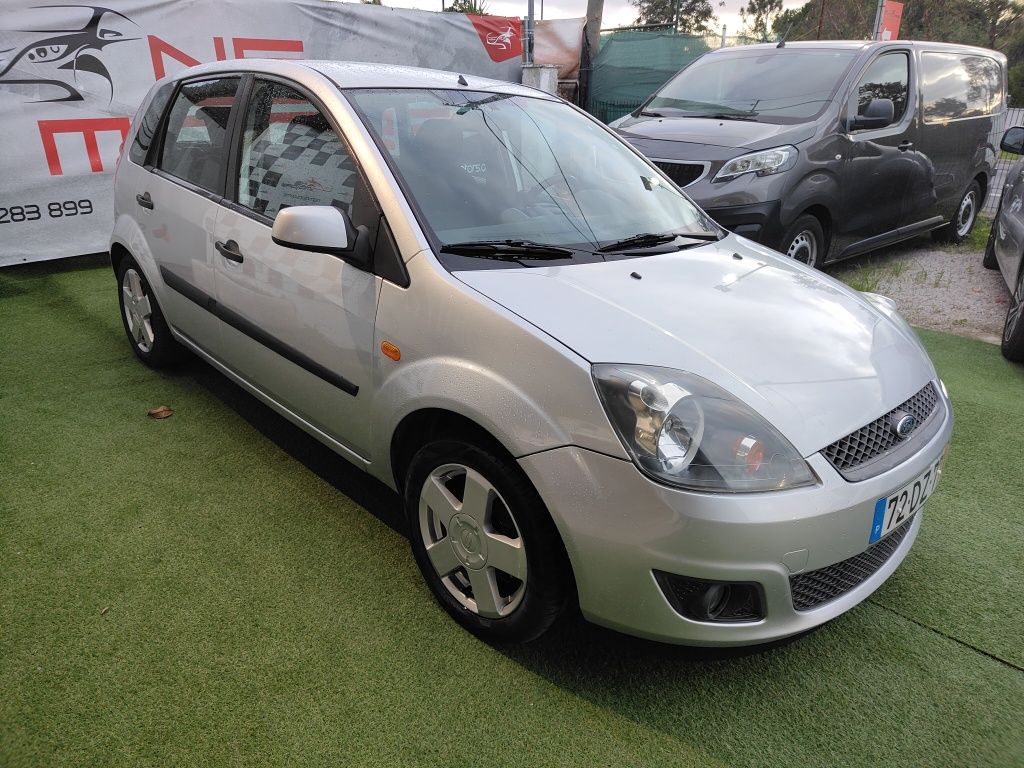 TOP TOP TOP FORD Fiesta