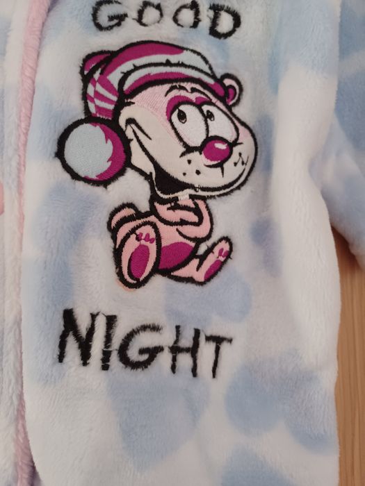 Robe menina coralina.