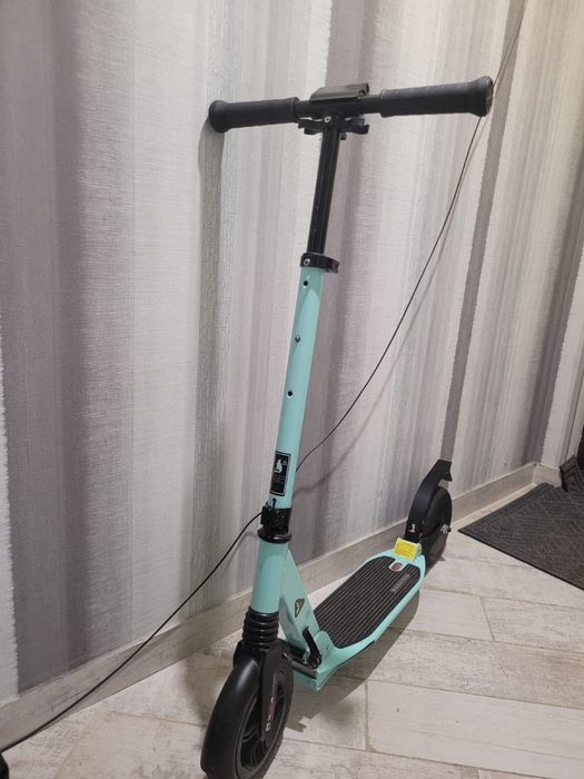 Продам электросамокат