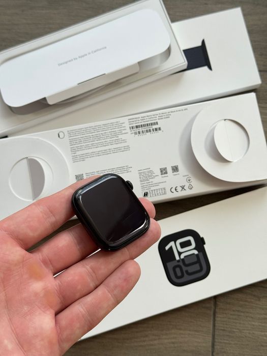 Продам Apple Watch 10 46mm Jet Black на гарантії