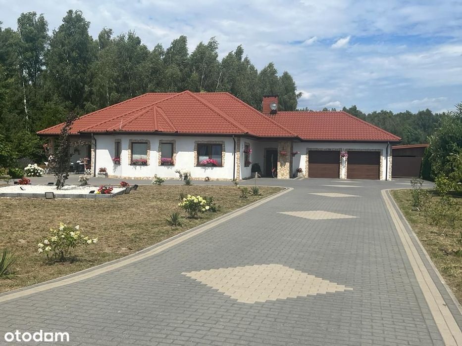 Dom jednorodzinny z basenem