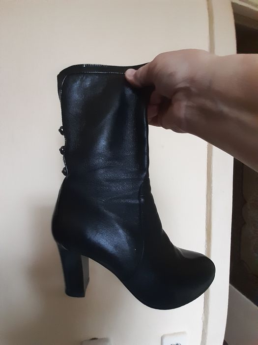 Чобітки шкіряні весняні