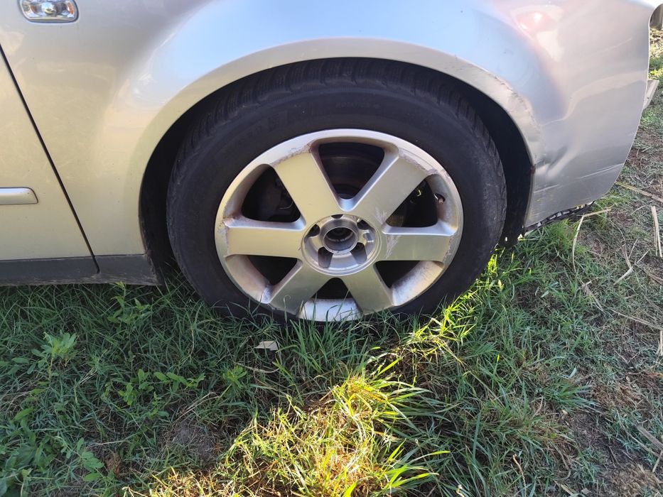 Audi A4 B6 jantes 17" com pneus