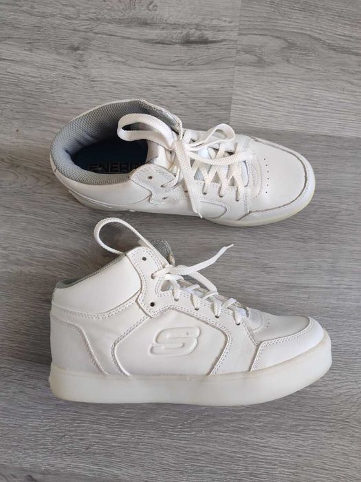 Skechers кожаные кроссовки