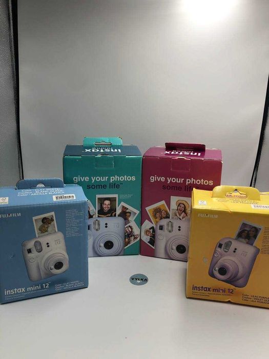 Подарунковий набір Fujifilm Instax Mini 12 : фотокамера + аксесуари