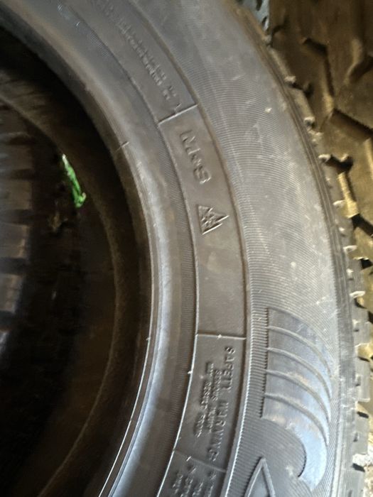 Шини 185r15c sava нова