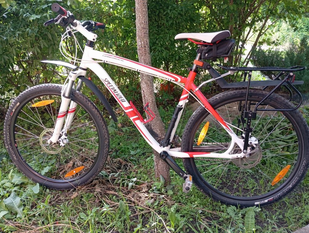 Продам 2 горных велосипеда (17 и 19) specialized