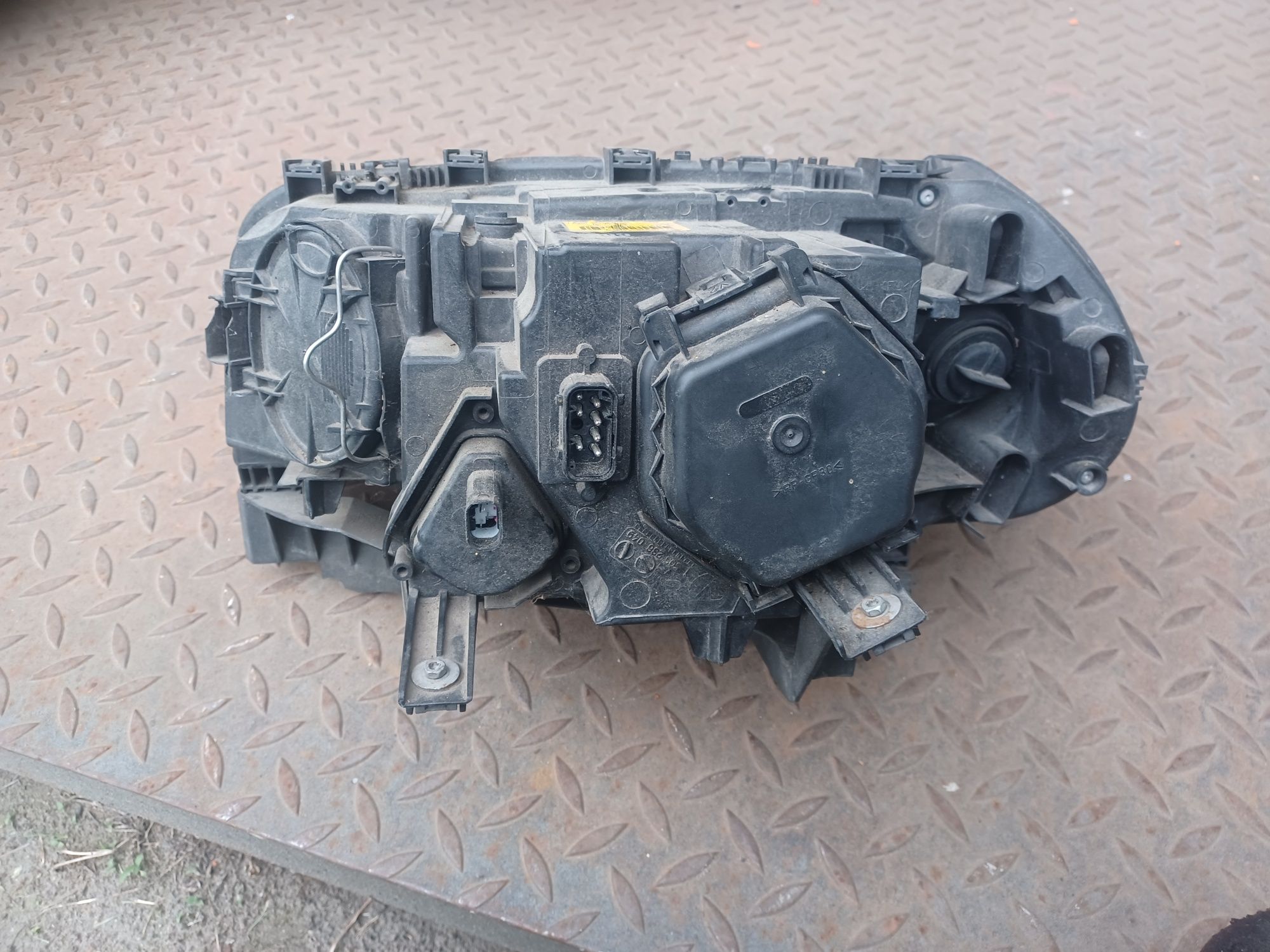Lampa bmw x3 2005 xenon