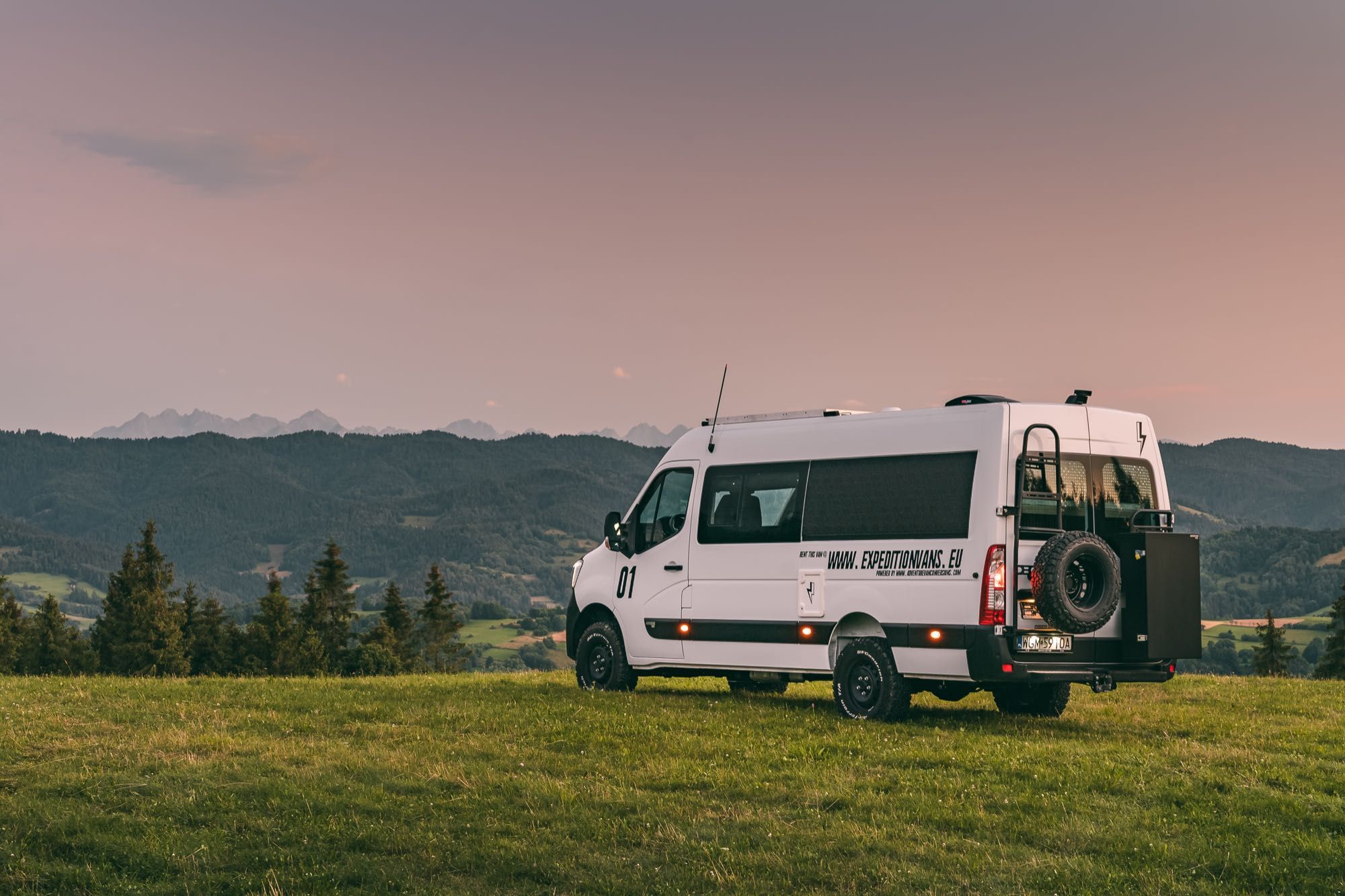 Uchwyt Koła Zapasowego z drabiną Renault Master - 2x4 , 4x4 Outlet