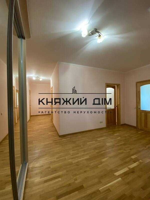 Оренда 3 кім.кв.  м.Іподром Код об'єкту № 11201861