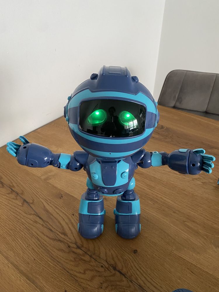 Funny Toys for Boys, robot zdalnie sterowany, zabawka interaktywna