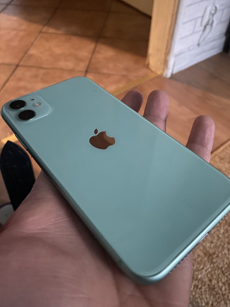 Iphone 11 64 gB zielony stan dobry