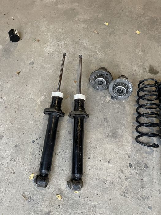 Армотизатори bmw f10 передні і задні