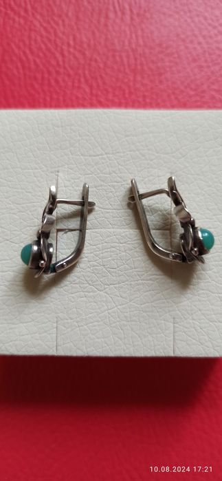 Серьги серебряные с нефритом