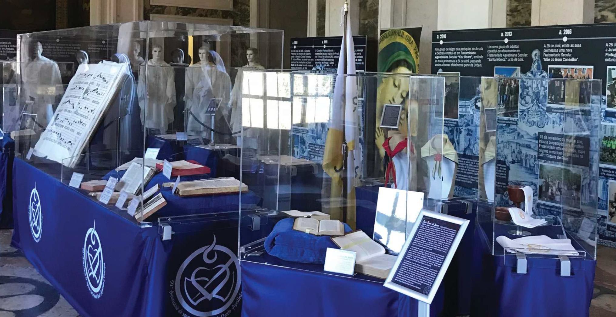 Caixas em acrílico para exposições