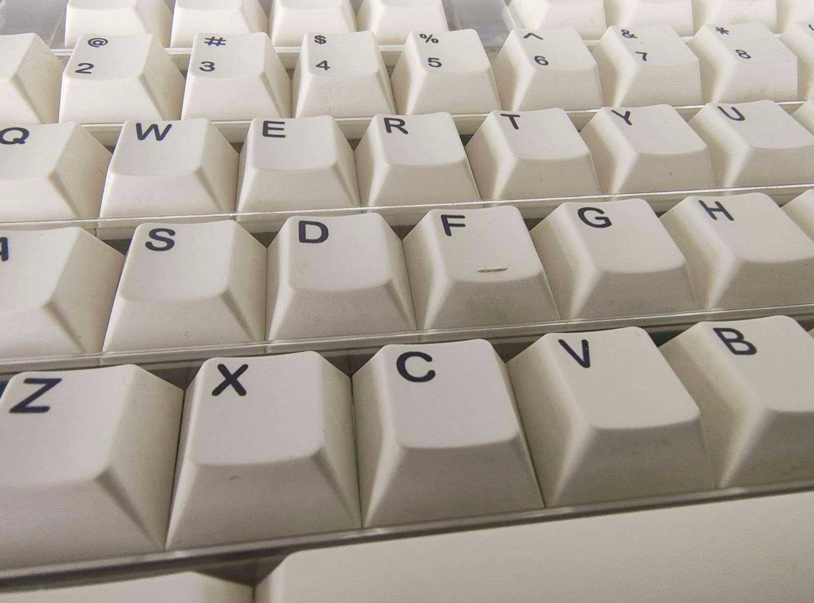 Keycapy HK Gaming Black on White