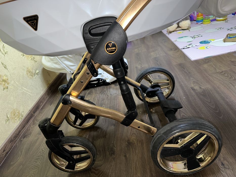 коляска 2 в 1 Junama Diamond