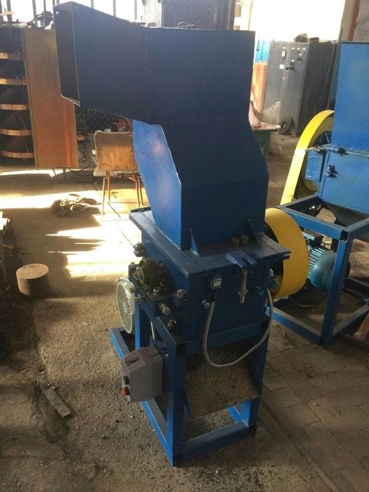 Подрібнювач/ Млин/ Дробарка на пластмасу.